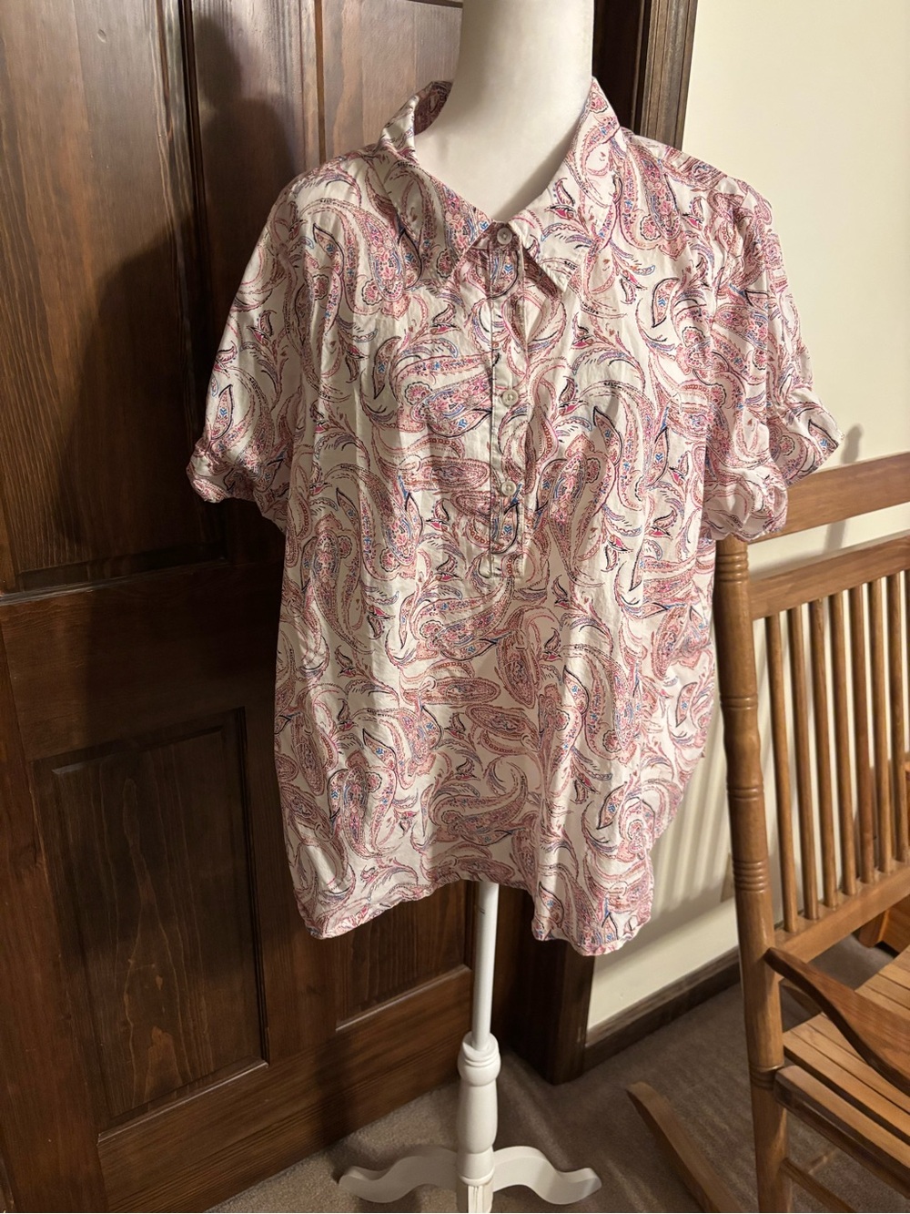Lane Bryant Cream Paisley Short Sleeve Button Front Blouse